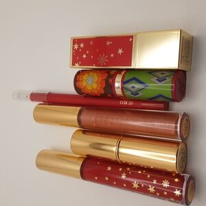 New Estee Lauder Lip Bundle - New without Tags